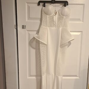 Elegant White Maxi Dress